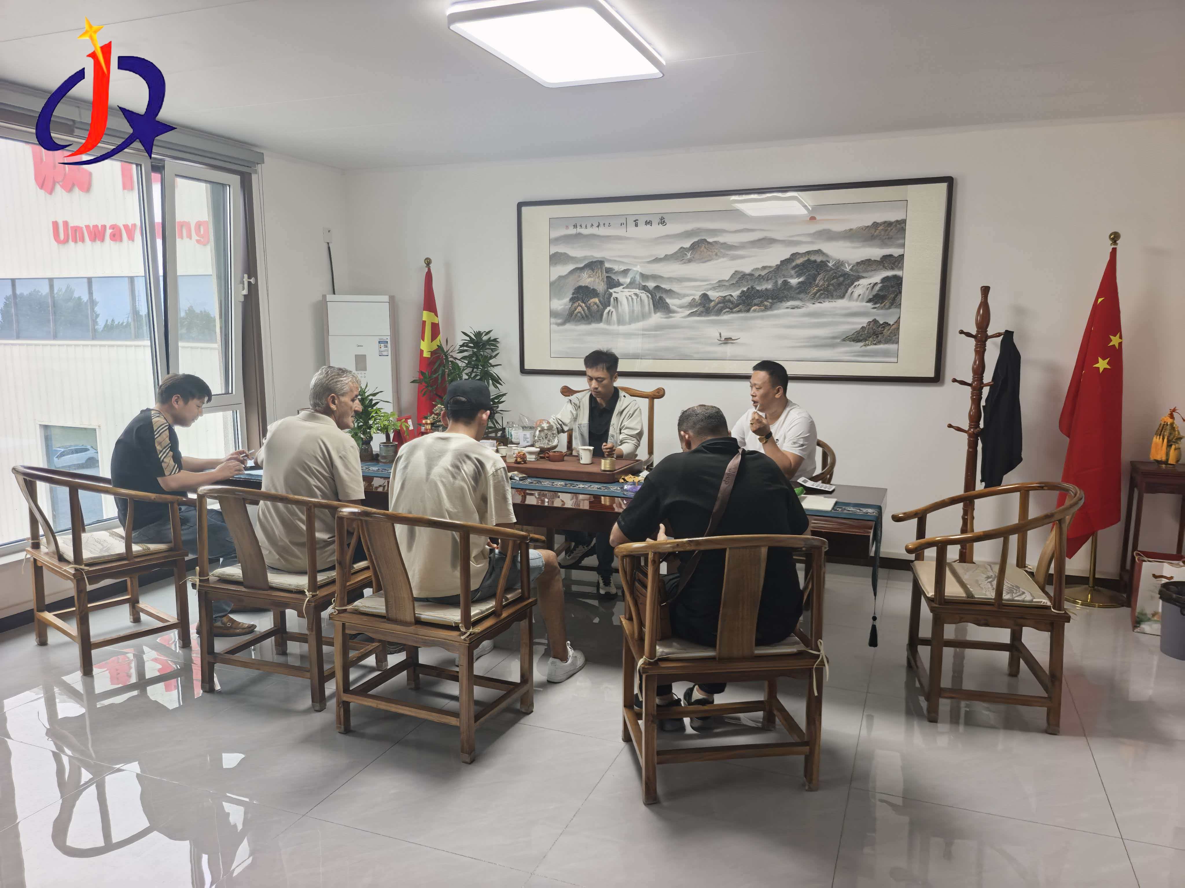 Abasabalalisi Bezinto Zokusebenza Zegolide zase-Colombian Vakashela Imishini ye-Jinqi Yokubambisana Kwemakethe YaseNingizimu Melika